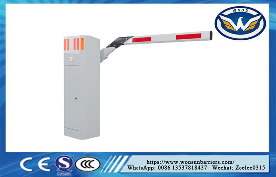 بوابة حاجز موقف السيارات من الفولاذ المقاوم للصدأ 200W 1.5s-6.0s سرعة قابلة للتعديل IP54